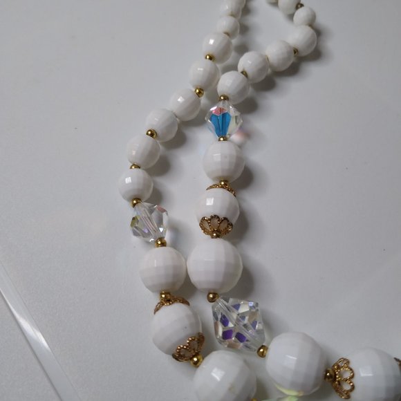 Vintage Lisner Plastic And Glass 2 Layer Bead Necklace - Picture 8 of 11